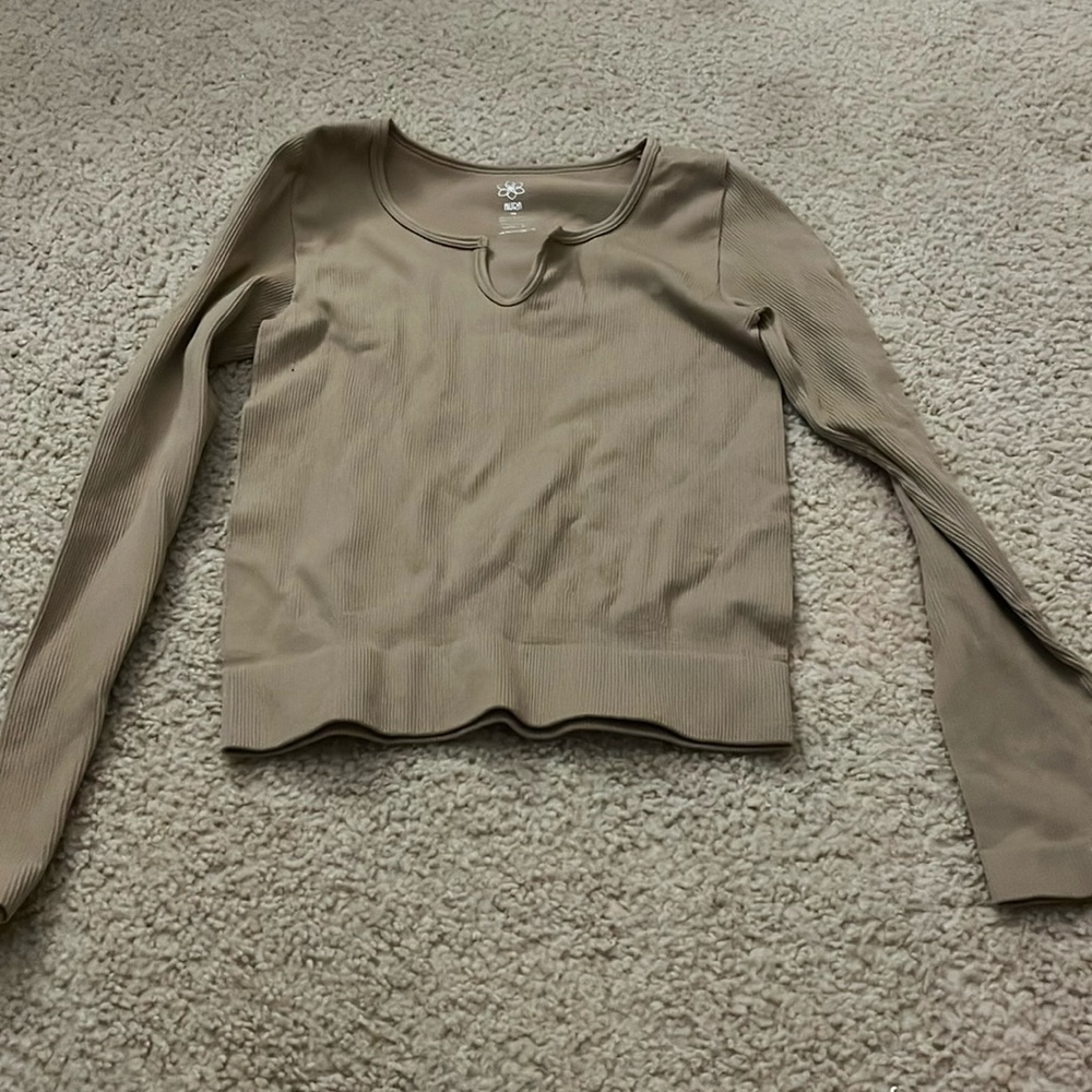 Tan Aura Long sleeved Shirt Small